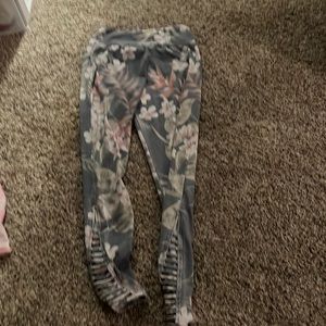 A flower pair of leggings